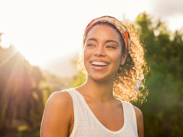 immagini sorriso di donna