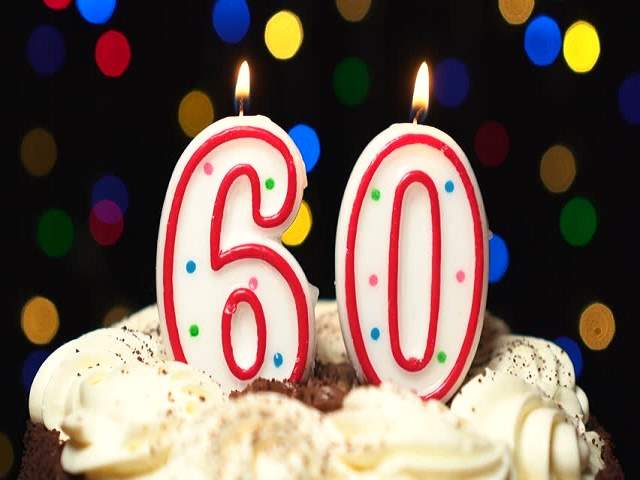 Auguri per i 60 anni: 75 frasi, immagini e video da condividere