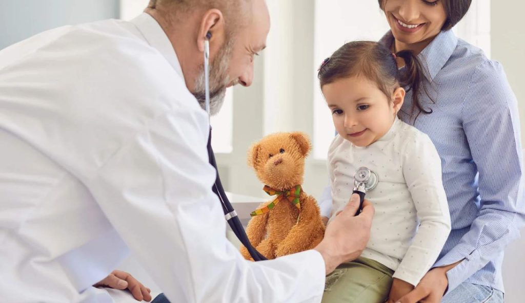Addio al medico di famiglia, goditelo finchè dura | Tra pochi mesi li leveranno a tutti, ci tocca andare nei centri estetici