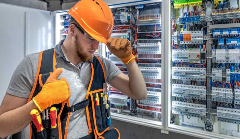 10 lavori pagatissimi che nessuno vuole fare: stanno assumendo in massa | Solo un asino non si candiderebbe