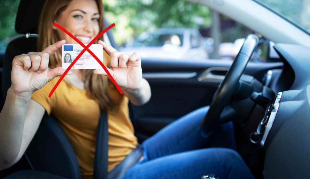 Mai più Patente, svolta epocale: non servirà più a nessuno